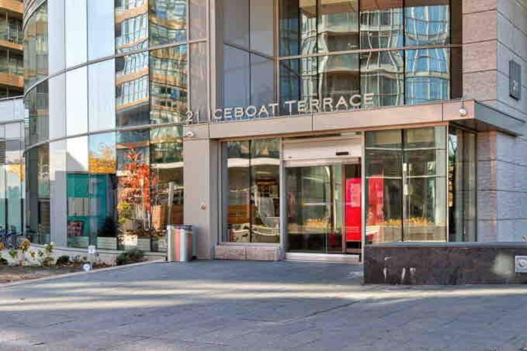 Deluxe Suite Toronto Exterior foto